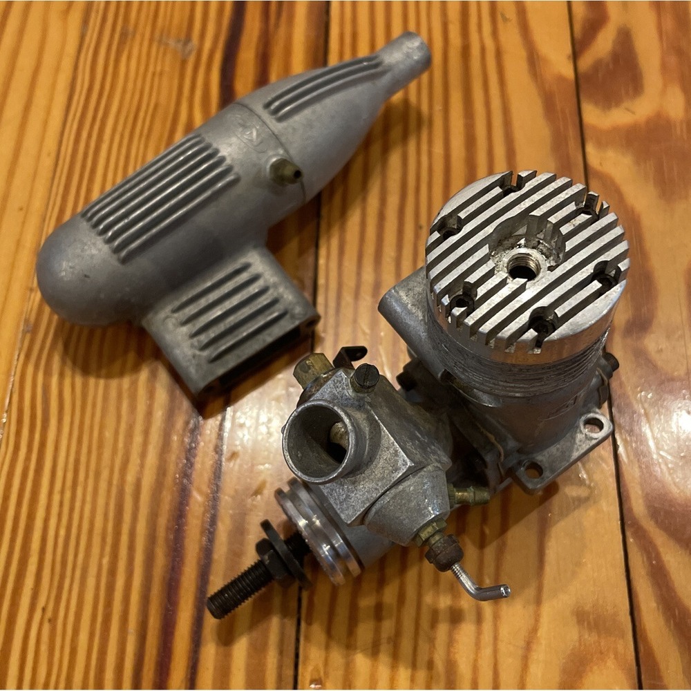 VINTAGE K&B 40 RC ENGINE WITH K&B MUFFLER *UNTESTED*